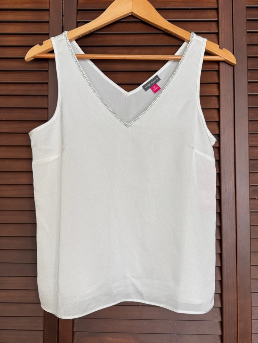 NWT Vince Camuto Women's XS
White V-Neck Sleeveless Chiffon
Tank Rhinestone Trim